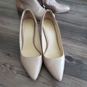Nude Leather Pump